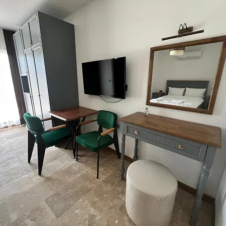 Aden Garden Hotell Çeşme