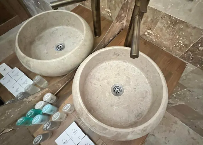 Aden Garden Отель Кешме