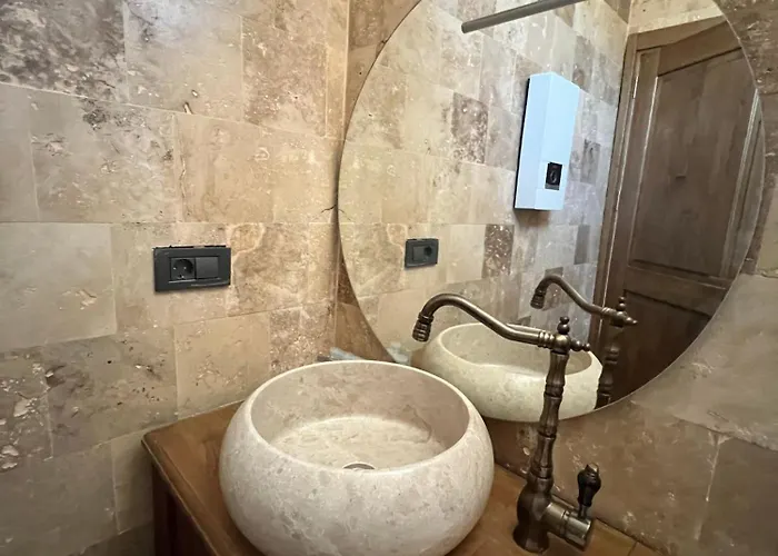 Отель Aden Garden