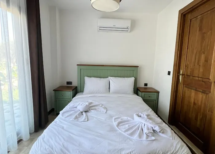 Отель Aden Garden *