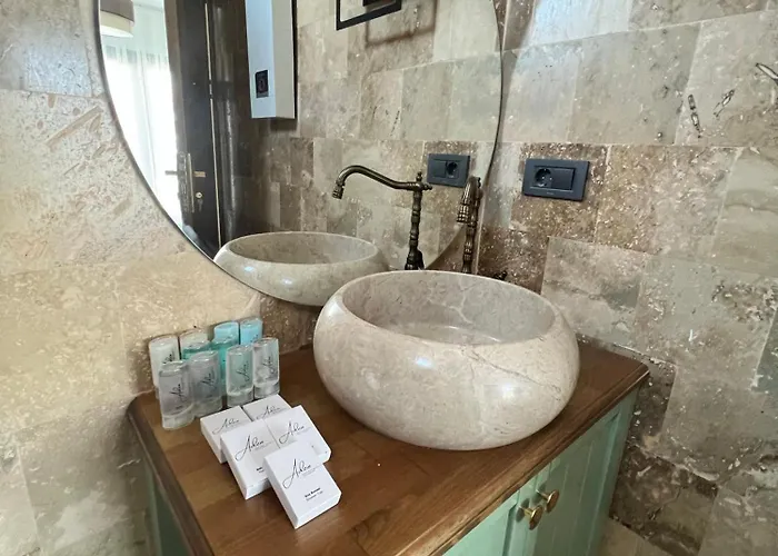 Aden Garden Отель Кешме