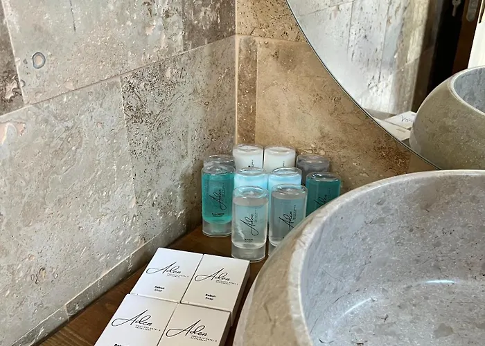 Aden Garden Отель Кешме