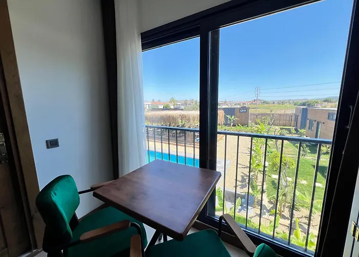 Отель Aden Garden Кешме