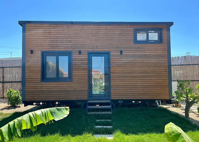 Отель Aden Garden *